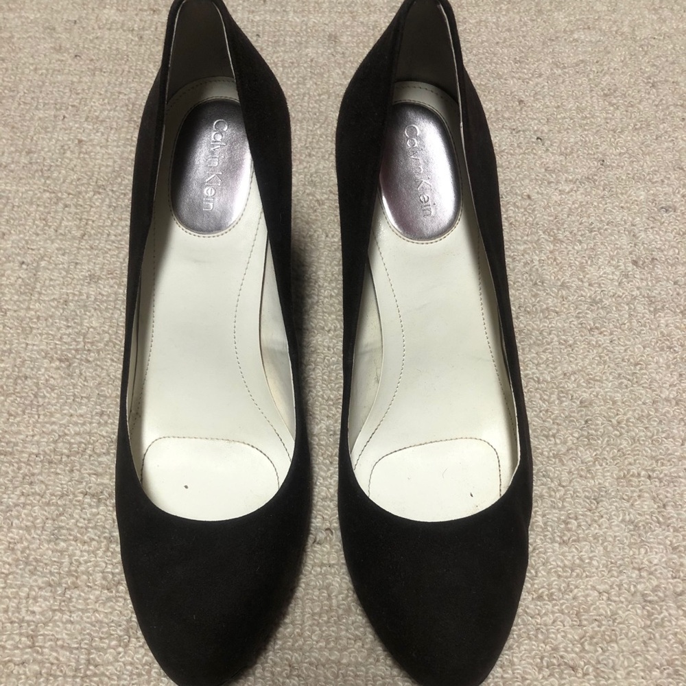 Calvin Klein Brown suede pump - Picture 2 of 7